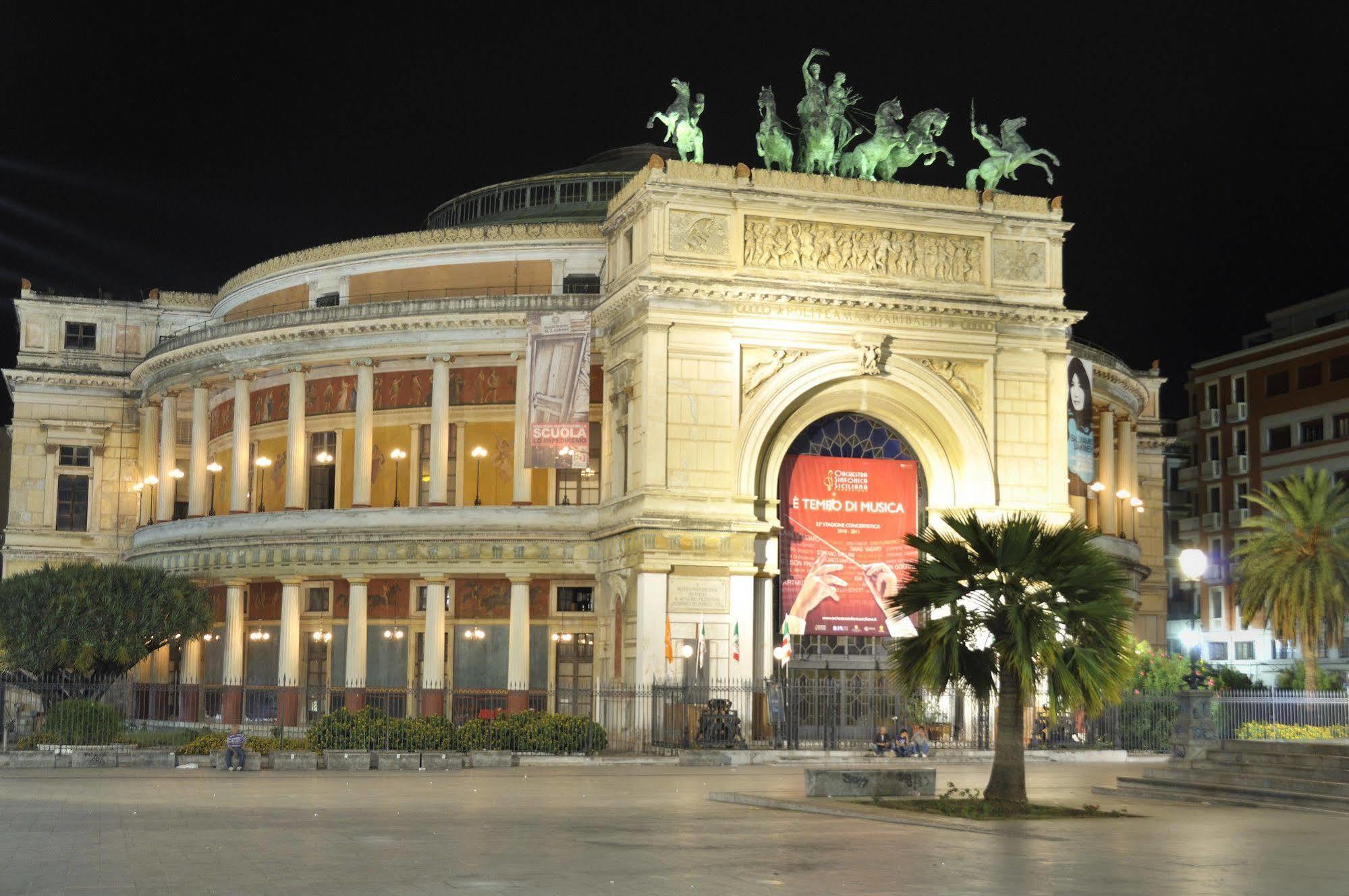 Abatellis Luxury Hotel Palermo Exterior photo