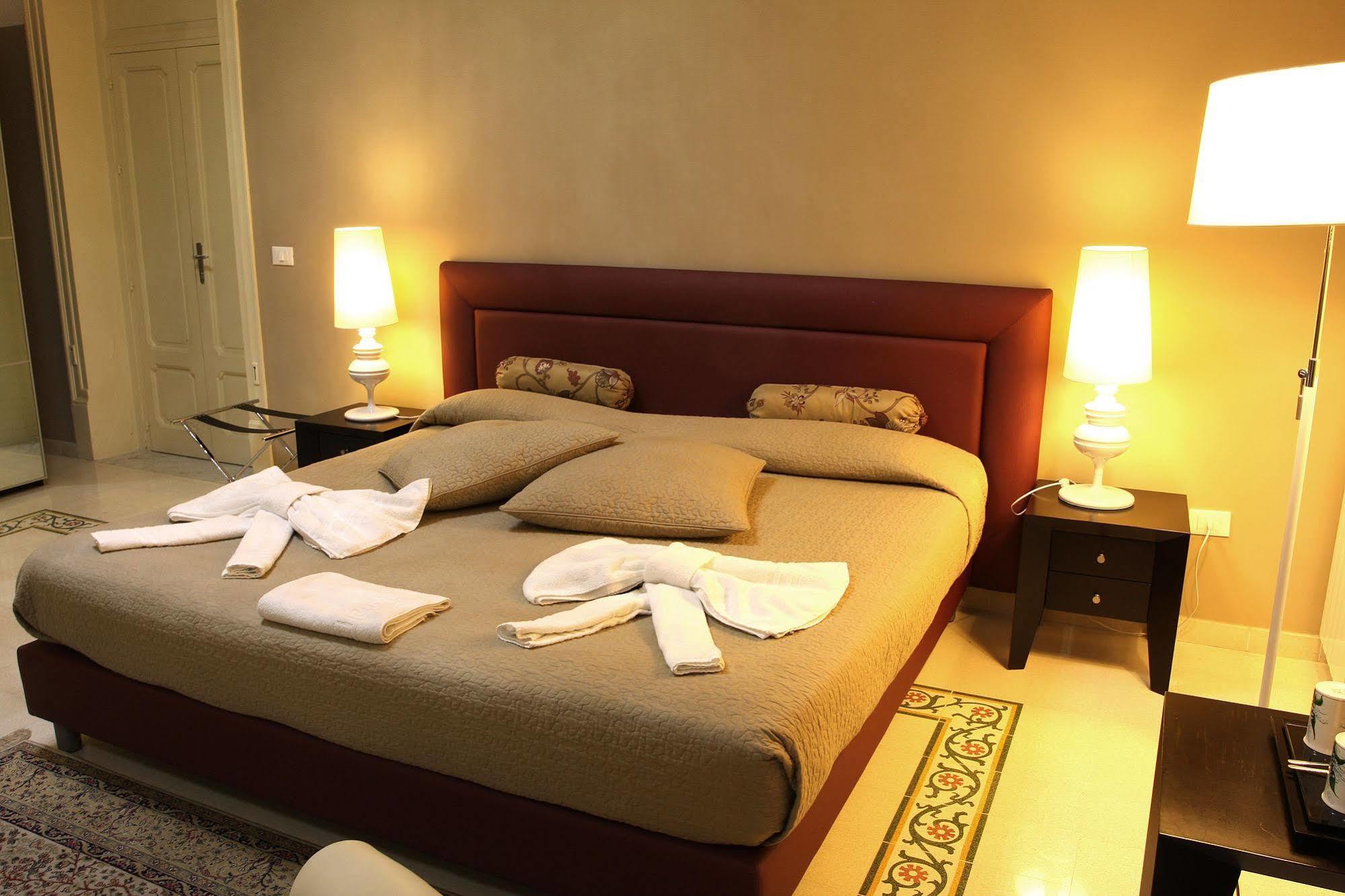 Abatellis Luxury Hotel Palermo Exterior photo
